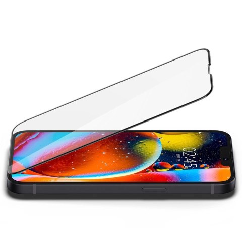 Szkło hartowane Spigen Glass FC na iPhone 13 / 13 Pro / 14 / 16e / 17e - czarne